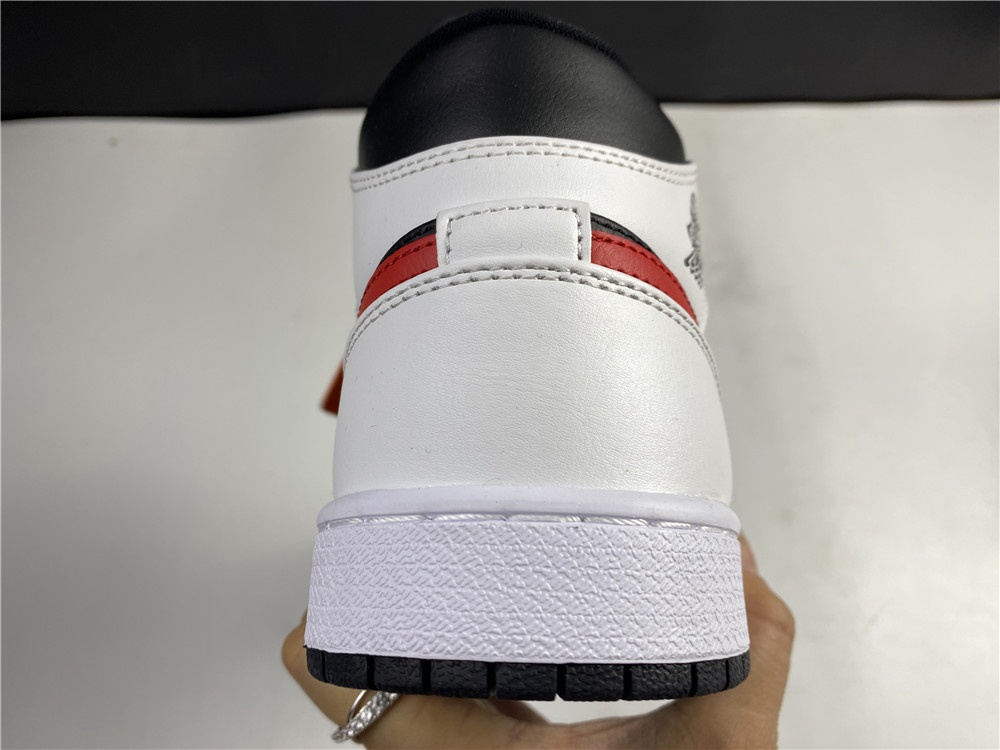 Air Jordan 1 Mid White Shadow 554724-073